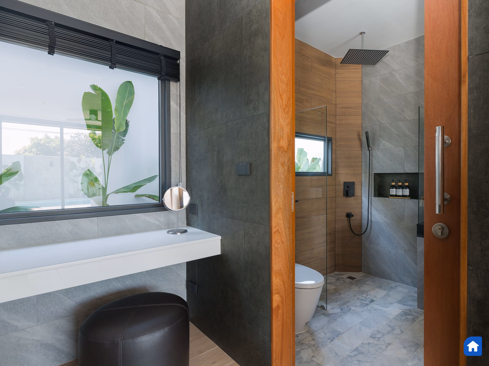 Modern 3 Bedroom Pool Villa in Rawai - lightbox 22