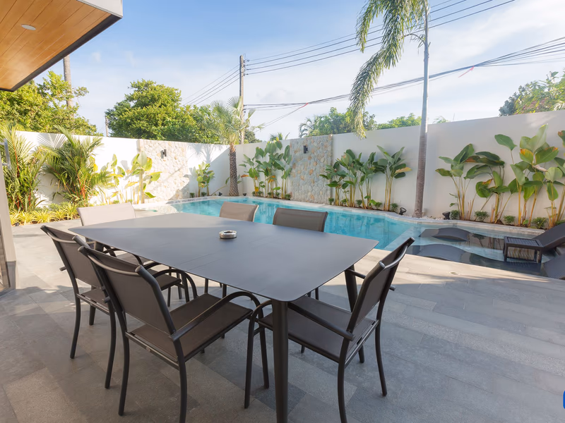 Modern 3 Bedroom Pool Villa in Rawai - 12