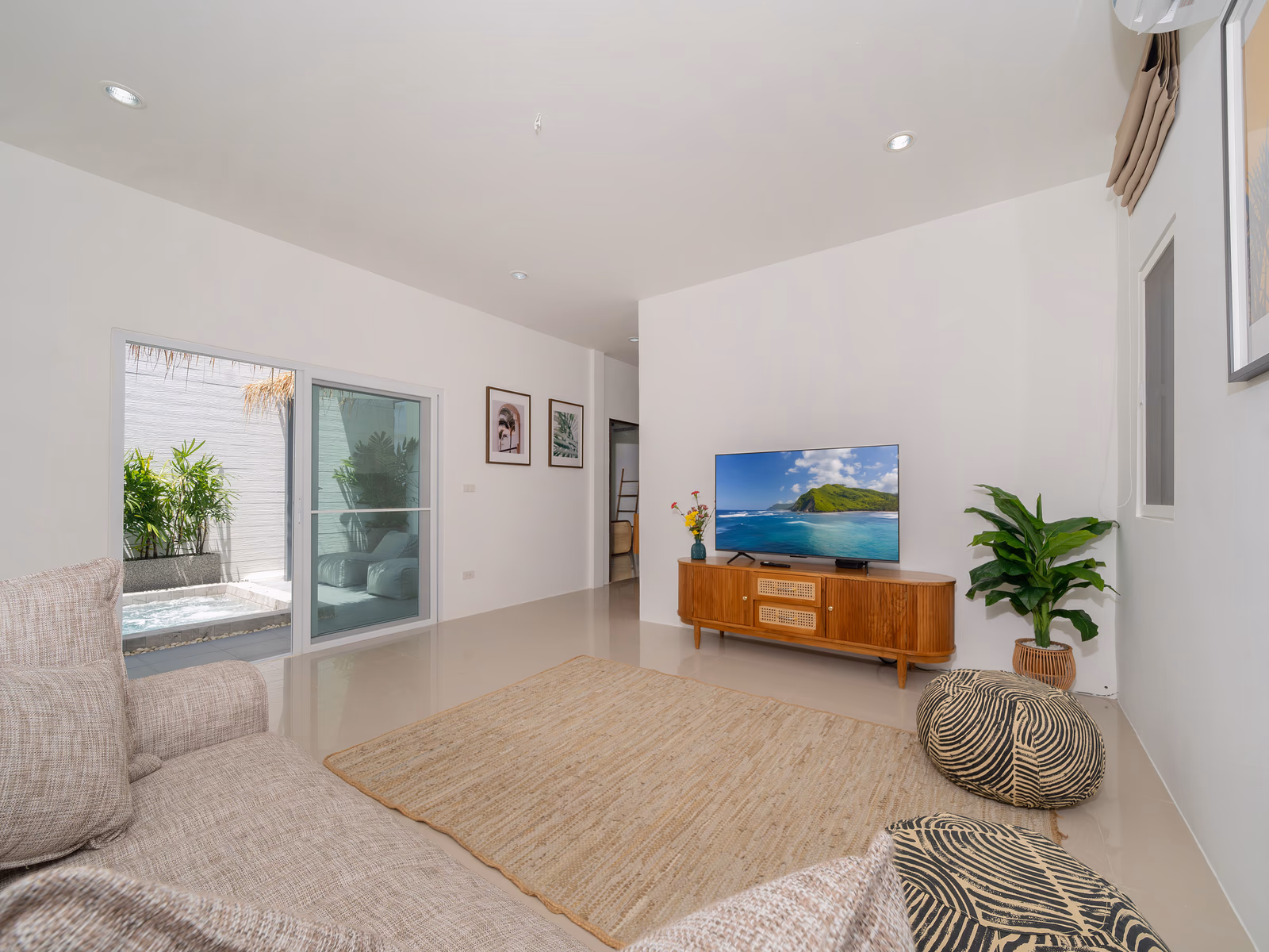 Balinese Style 2 Bedroom Pool Villa in Rawai - lightbox 12