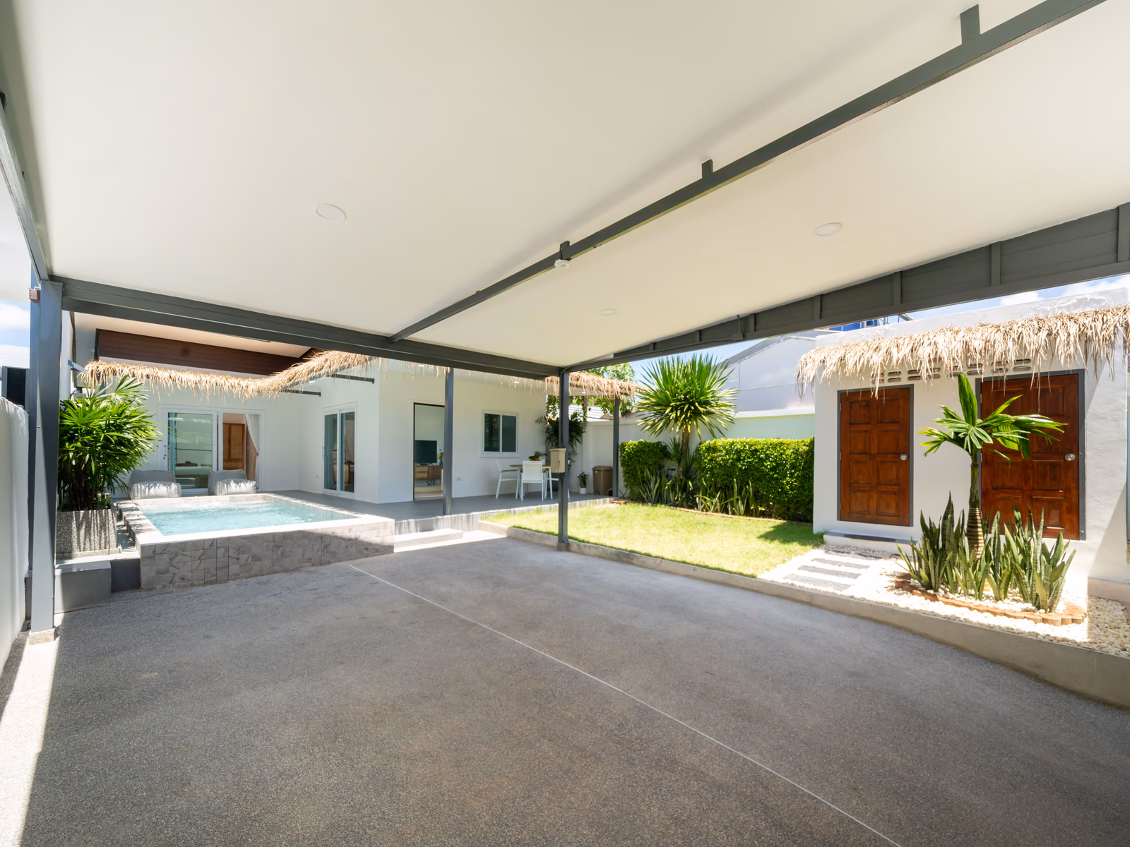 Balinese Style 2 Bedroom Pool Villa in Rawai - lightbox 15