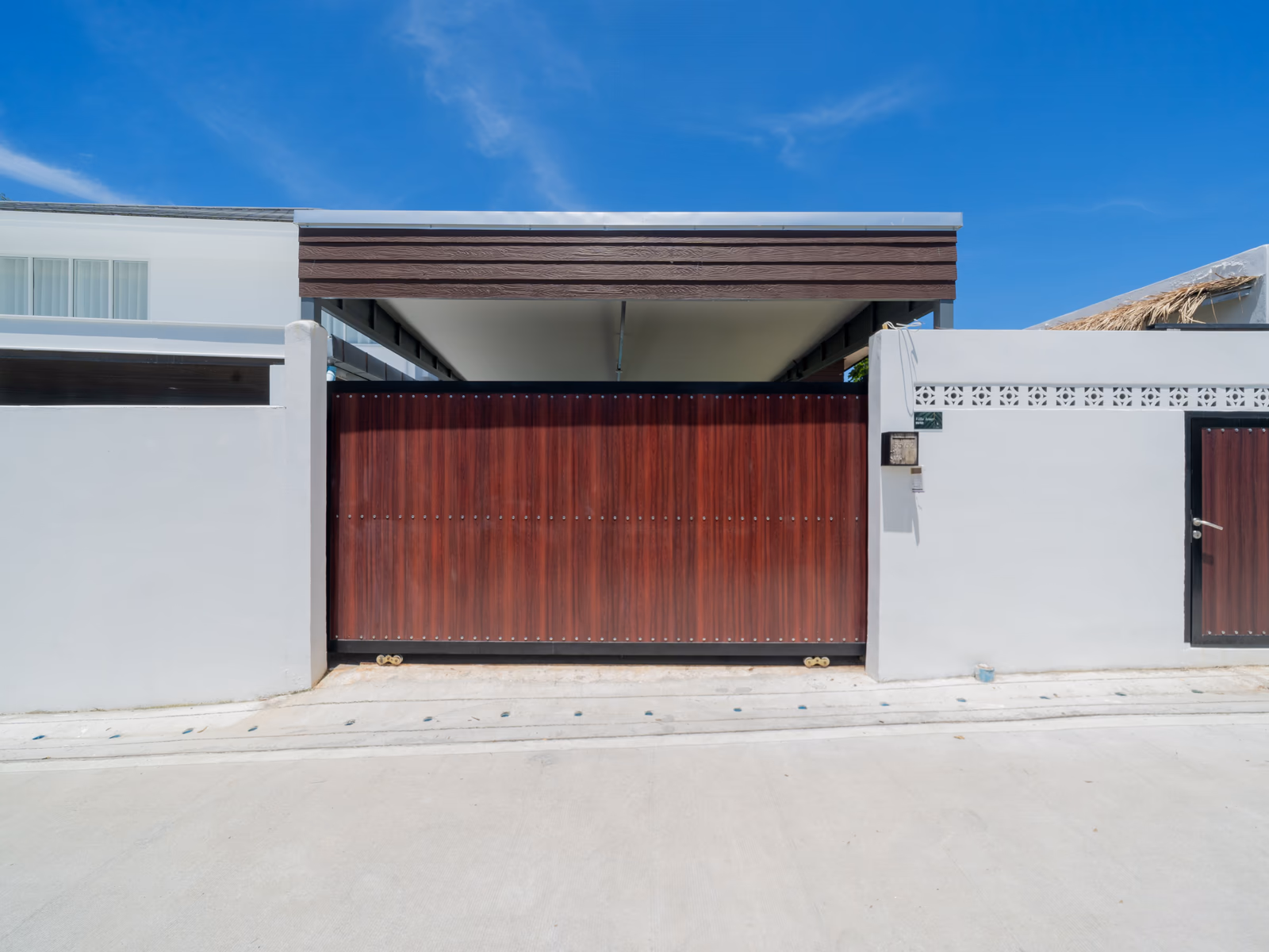 Balinese Style 2 Bedroom Pool Villa in Rawai - lightbox 17