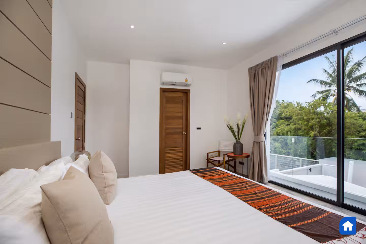 Luxury 5 Bedroom Pool Villa in Rawai - lightbox 10