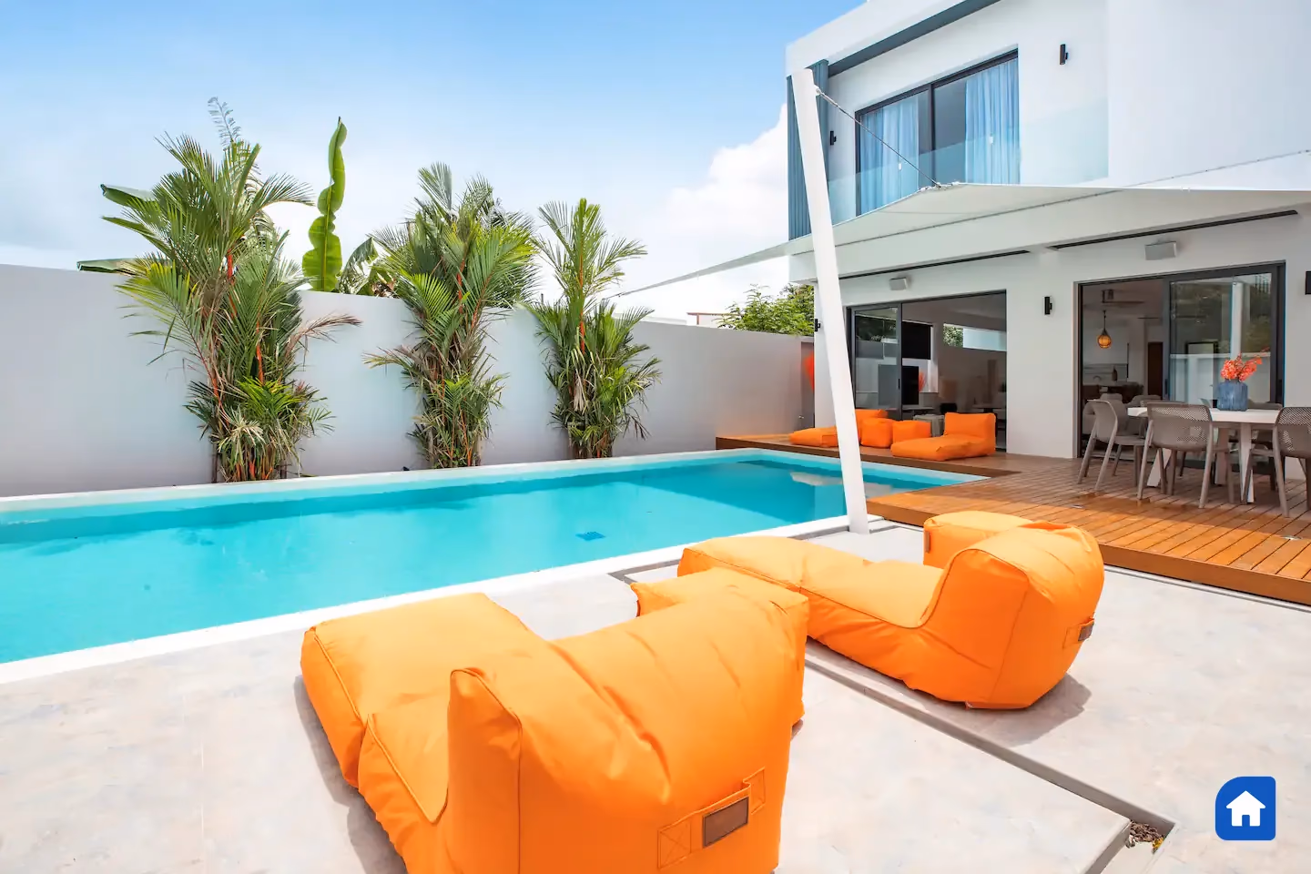 Luxury 5 Bedroom Pool Villa in Rawai - lightbox 24