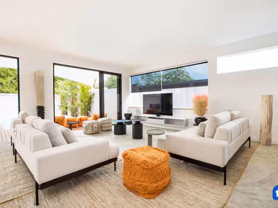 Luxury 5 Bedroom Pool Villa in Rawai - Rawai, Mueang Phuket - Property for sale or rent in Phuket