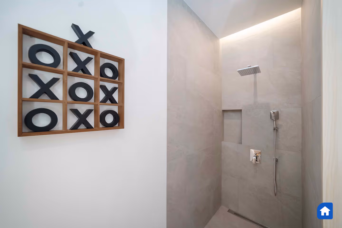 Elegant 4 Bedroom Pool Villa in Rawai - lightbox 14