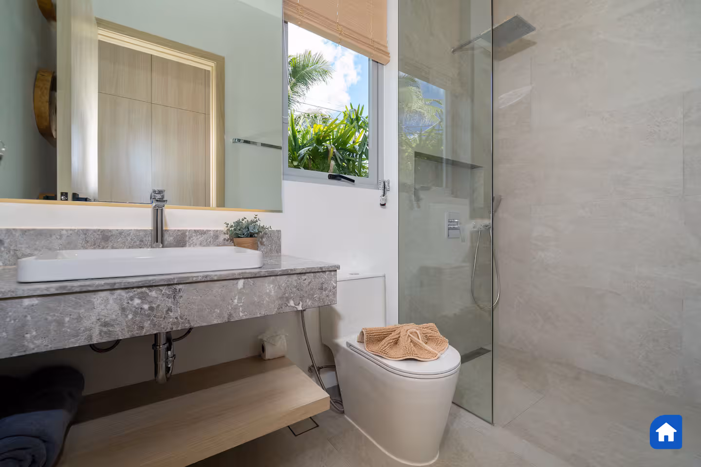 Elegant 4 Bedroom Pool Villa in Rawai - lightbox 16