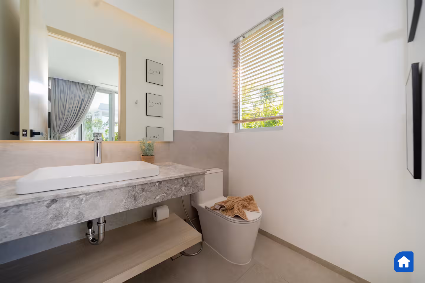 Elegant 4 Bedroom Pool Villa in Rawai - lightbox 17