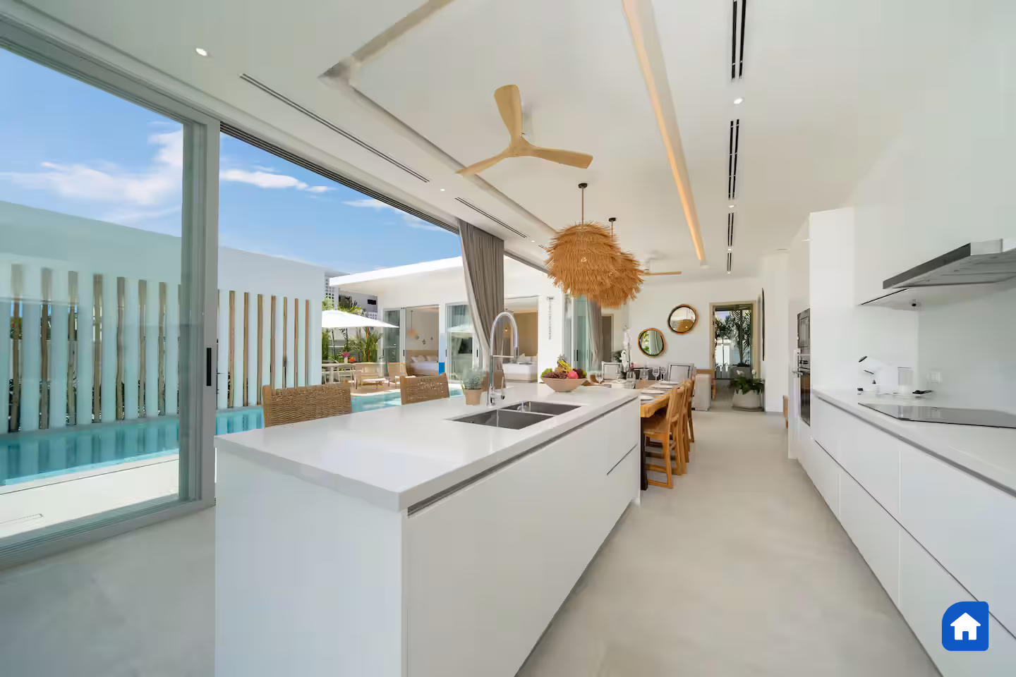 Elegant 4 Bedroom Pool Villa in Rawai - lightbox 25