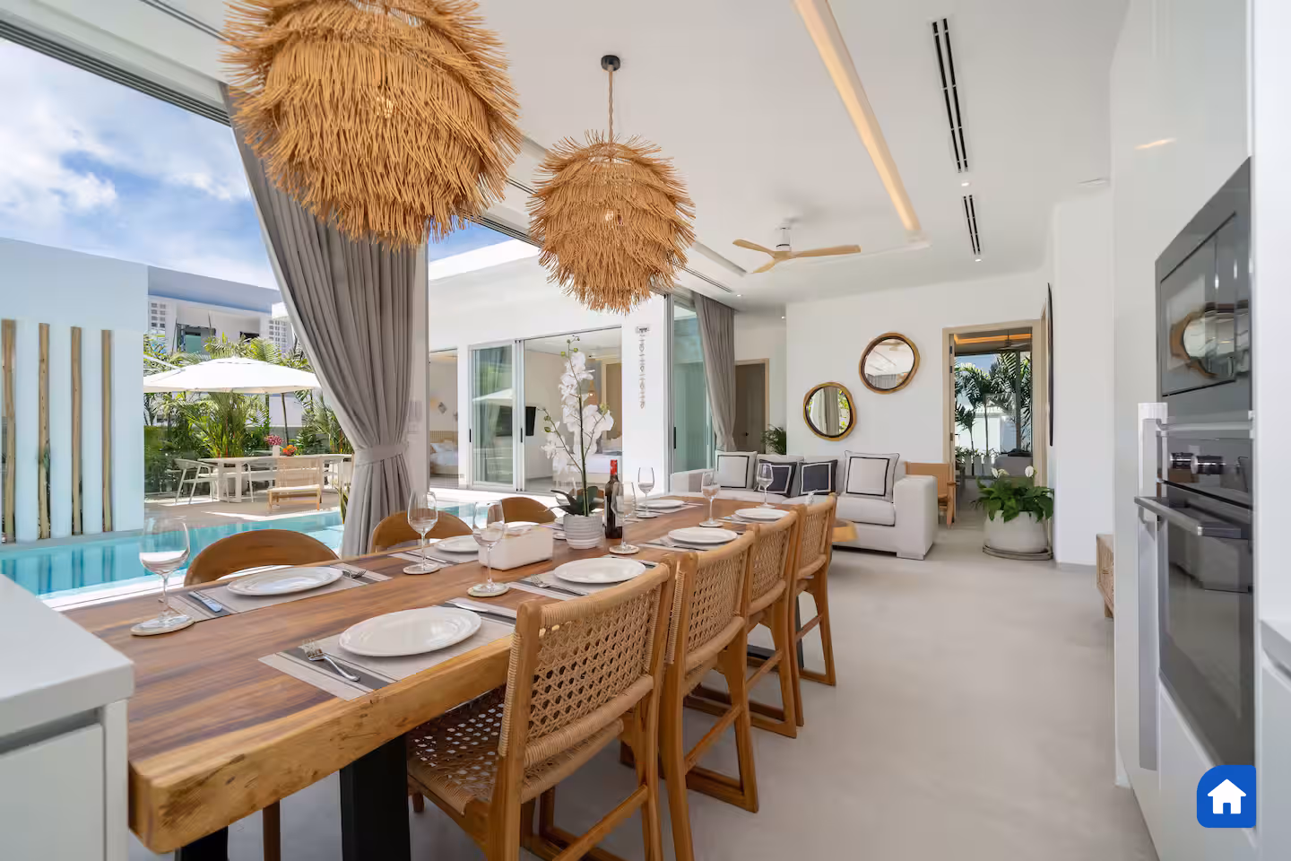 Elegant 4 Bedroom Pool Villa in Rawai - lightbox 28