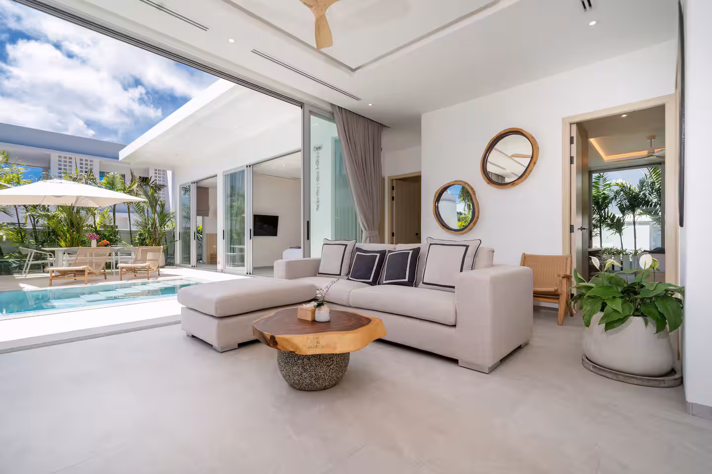 Elegant 4 Bedroom Pool Villa in Rawai - 3