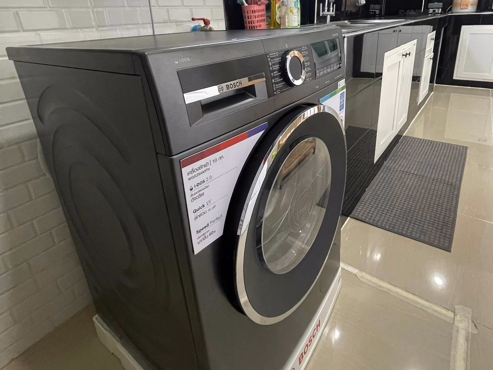 2-Storey Home | Fully Furnished - lightbox 9