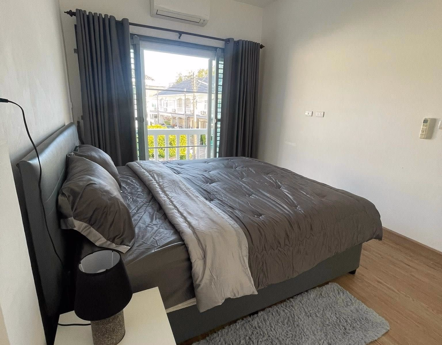 2-Storey Home | Fully Furnished - lightbox 14