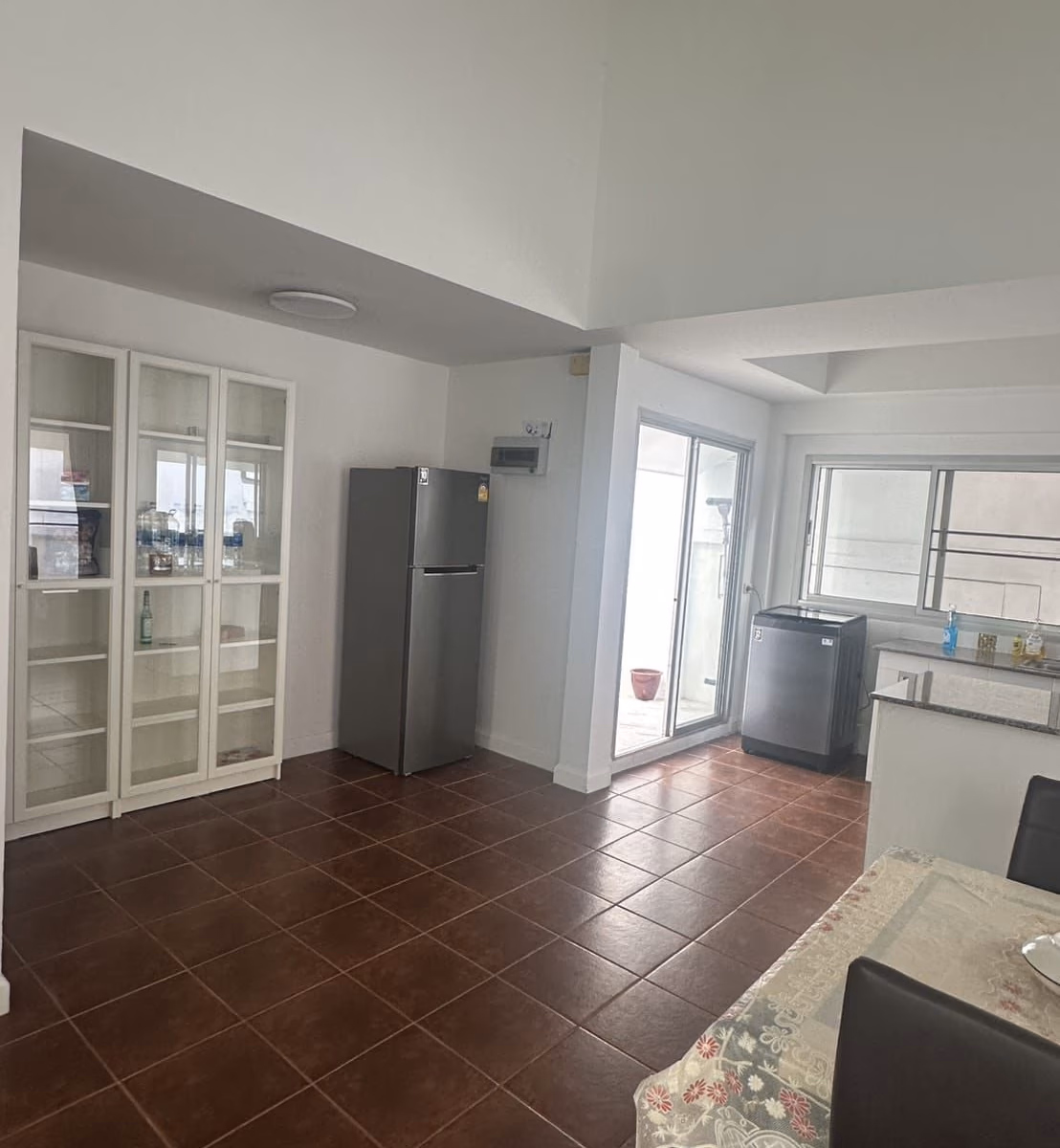 3 Bedroom Pool Villa in Chalong  - lightbox 3